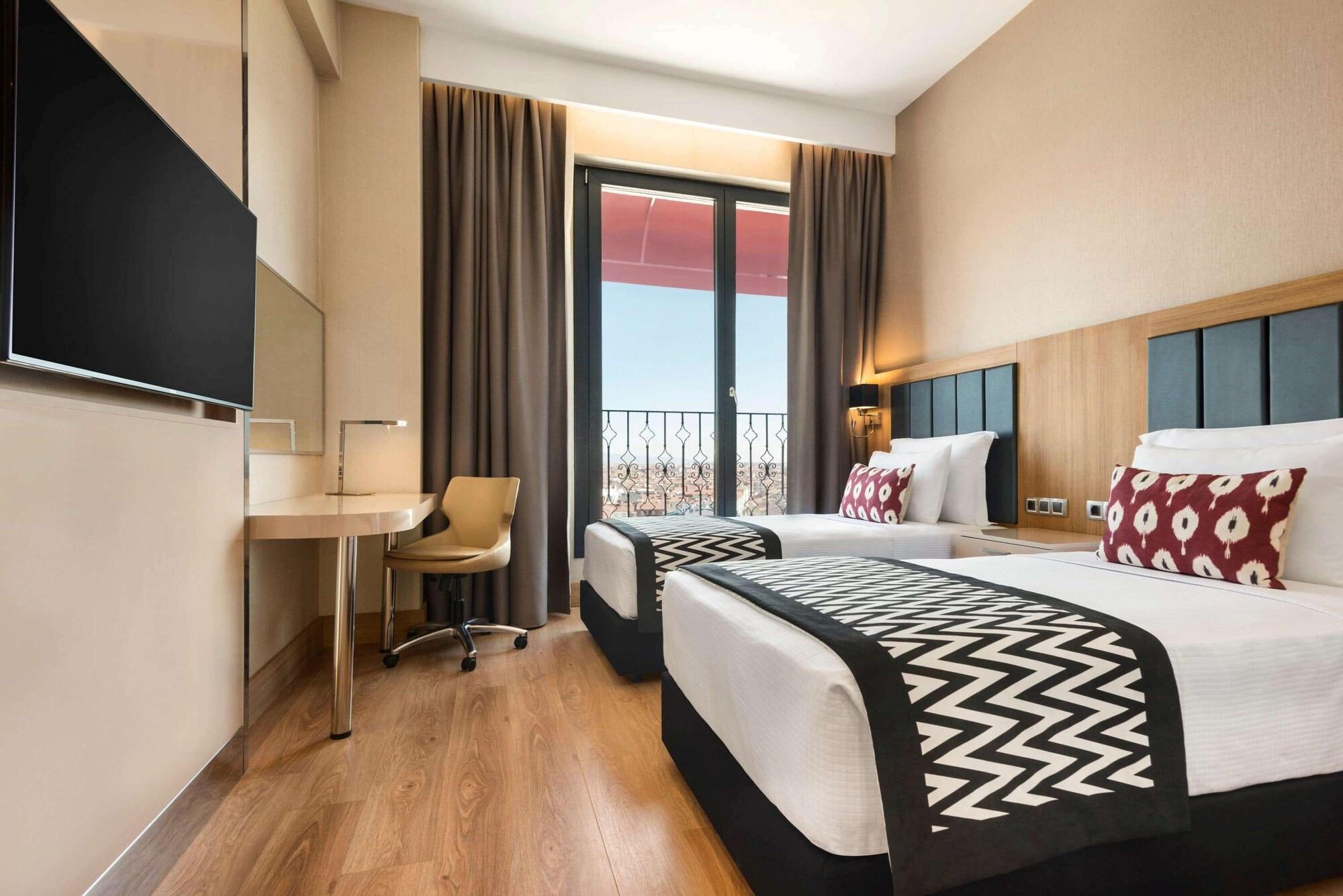 Ramada Encore Eskisehir Bagian luar foto