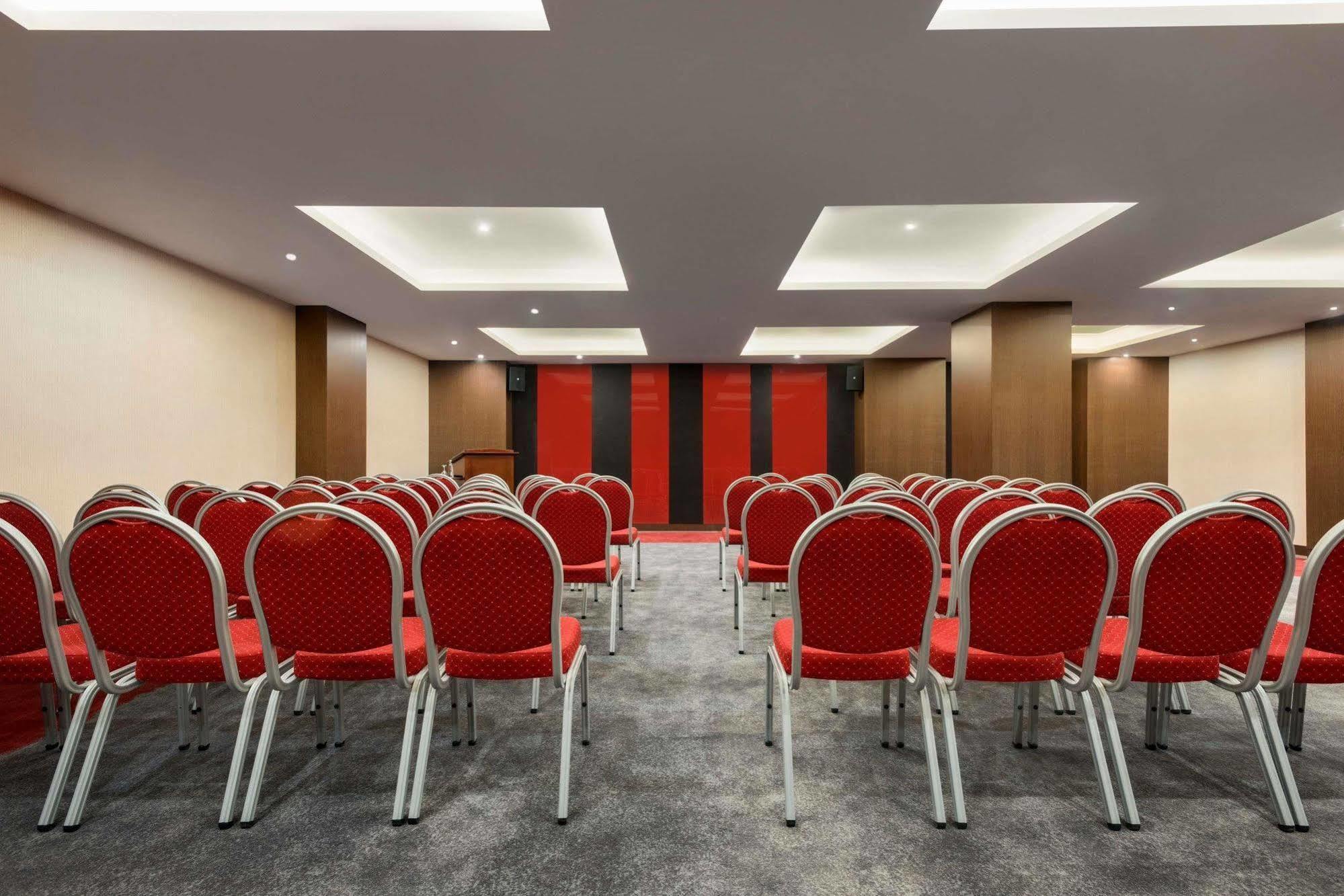 Ramada Encore Eskisehir Bagian luar foto